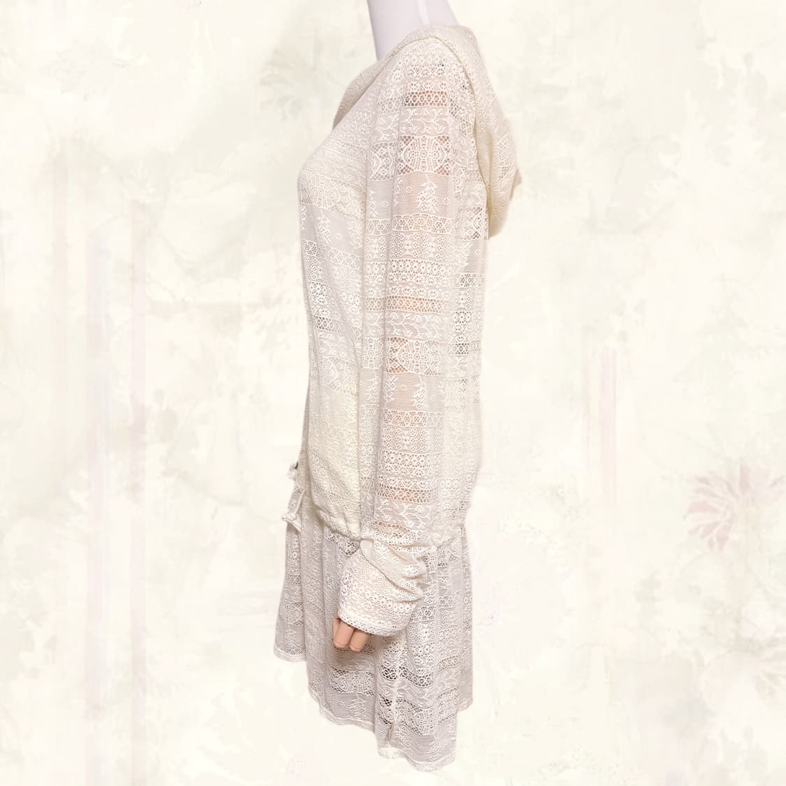 (이체시에눌) 일본 화이트 모리 크로셰 디테일 허리 끈 조절 후드 집업  상품이미지2