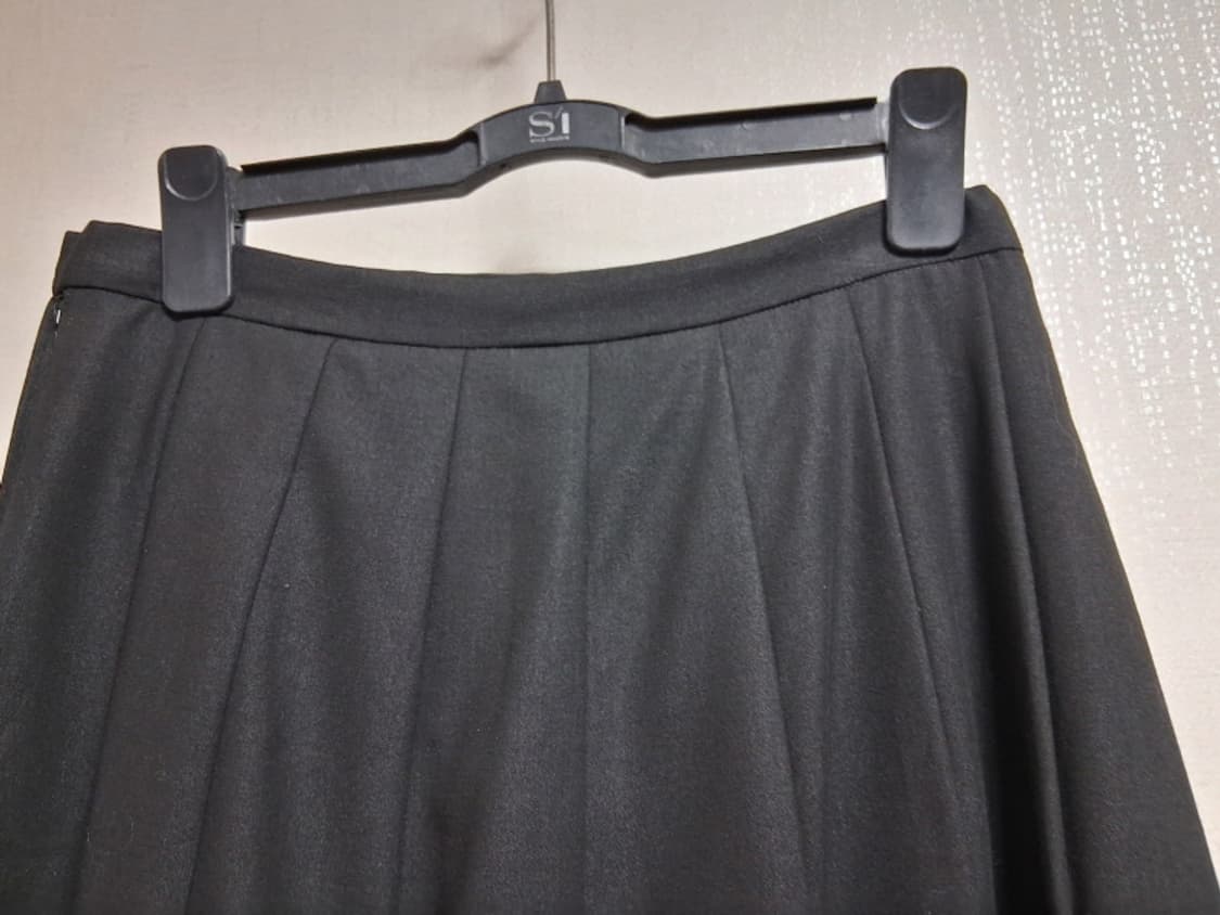 일본빈티지 oggi 주름롱스커트 춘추 여성 26인치적당
원산지 일본
소재 상품이미지6