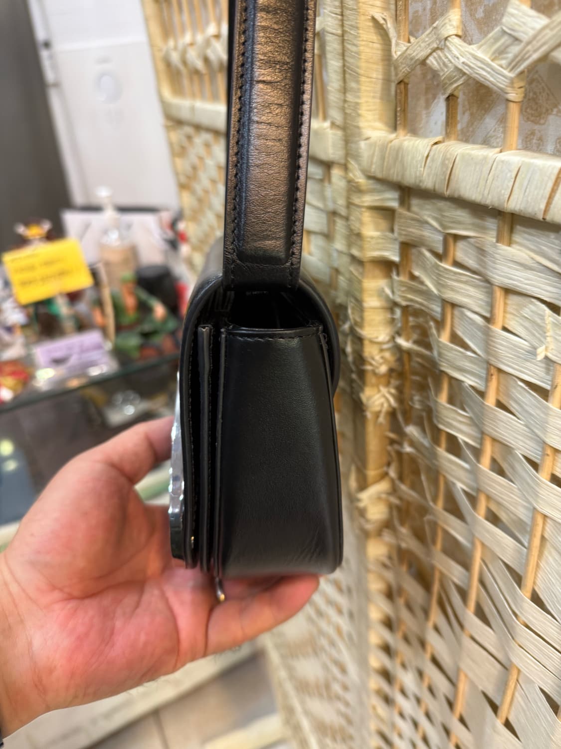 정품 디젤 1DR 숄더백 팝니다 상품이미지2