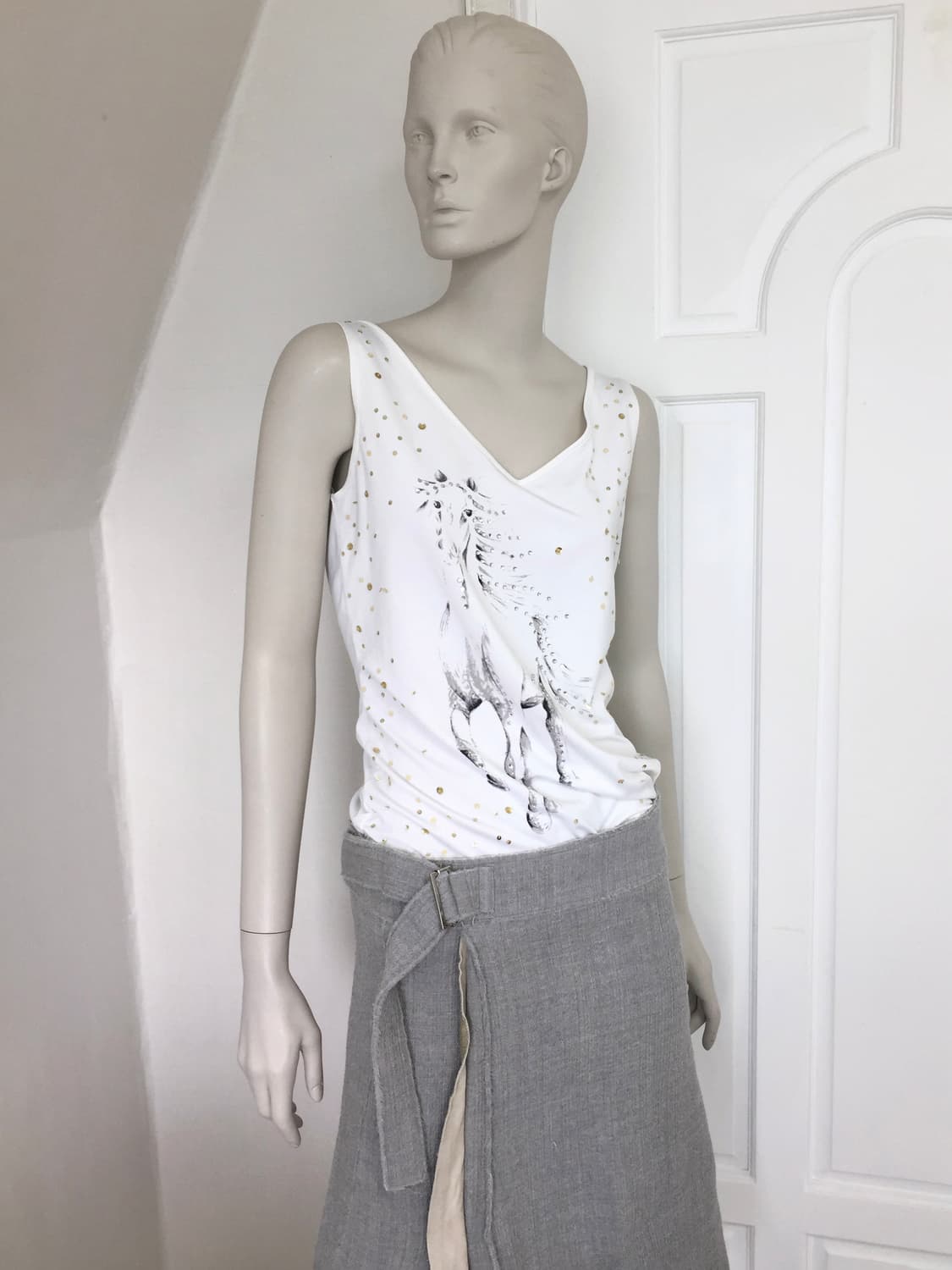 Horse Print Spangled Top 상품이미지1