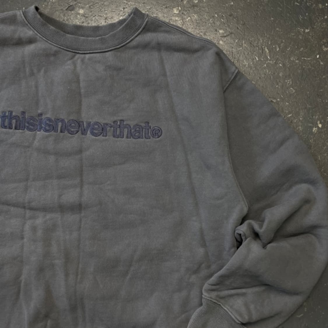 100 디스이즈네버댓 맨투맨  상품이미지2