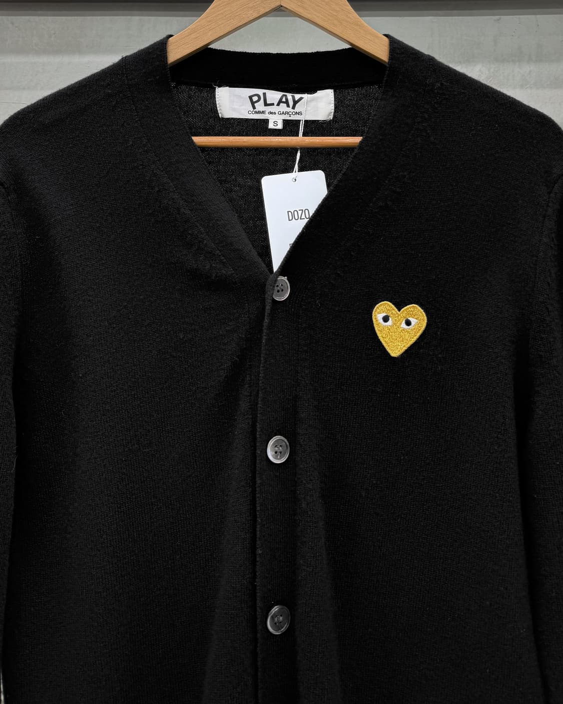 꼼데가르송 골드 와펜 패치 블랙 가디건 상품이미지3
