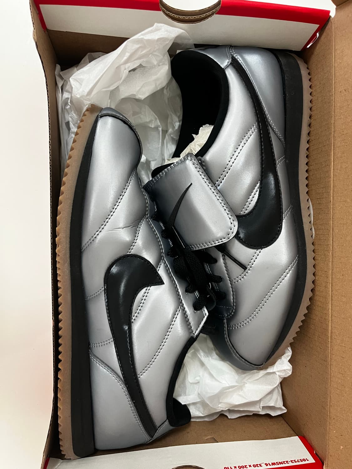 나이키 코르테즈 레더 SE 메탈릭 쿨 그레이 250 상품이미지1