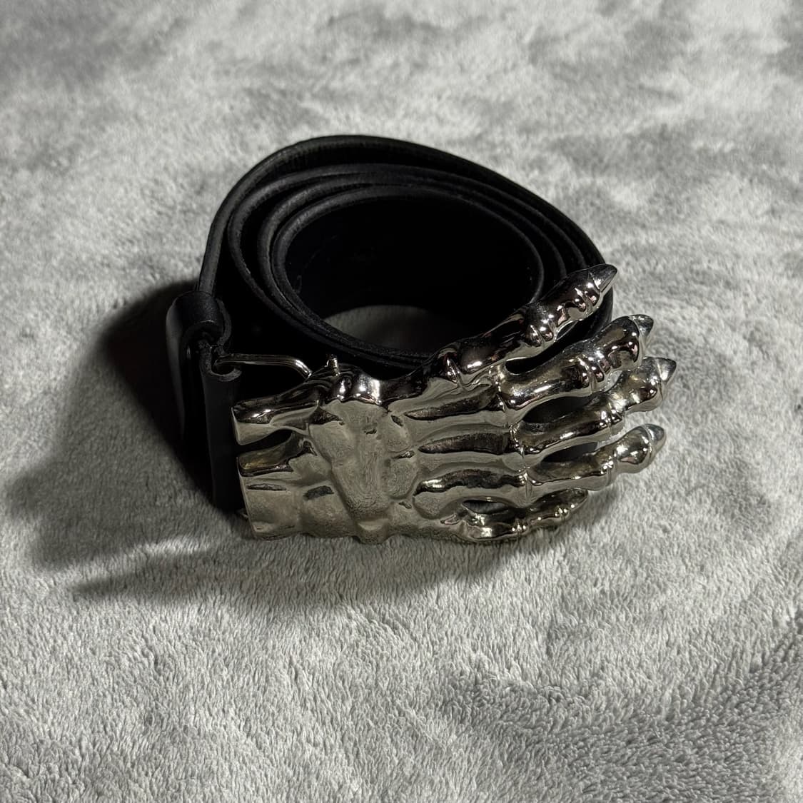 이탈리안클럽 해골 손 검정색 가죽 벨트 상품이미지1