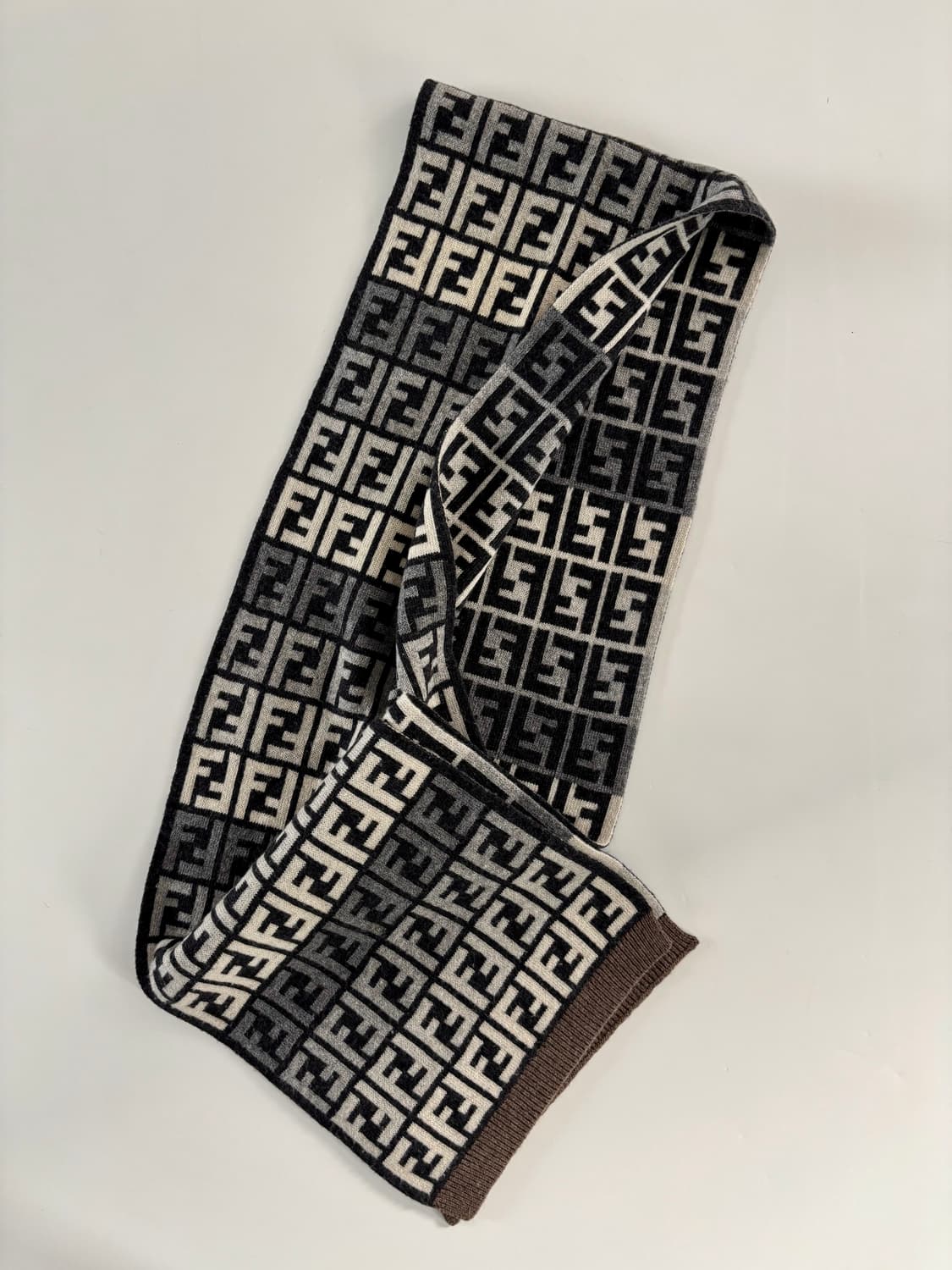 Fendi 펜디 FF 로고 주카 패턴 울 캐시미어 머플러 상품이미지5