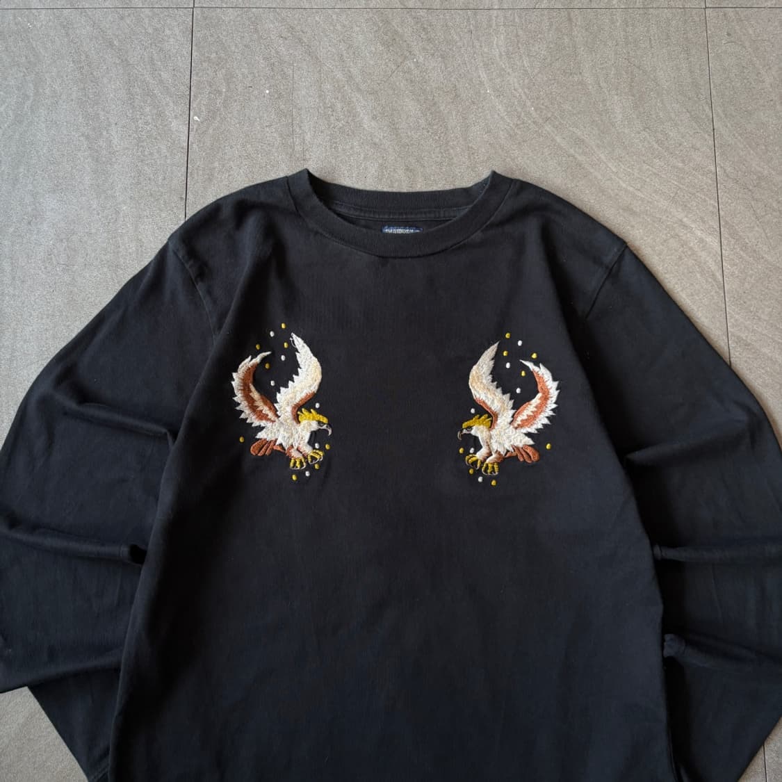 토요엔터프라이즈 x 빔즈 콜라보 블랙 롱 슬리브 상품이미지3