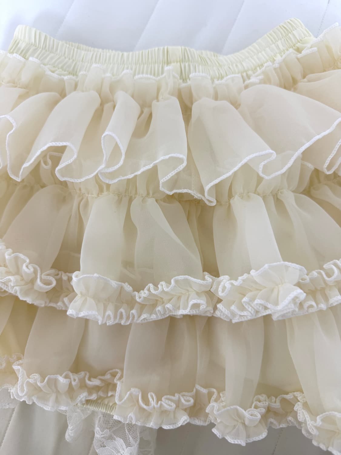 러프넥 튜튜스커트 크림 상품이미지2