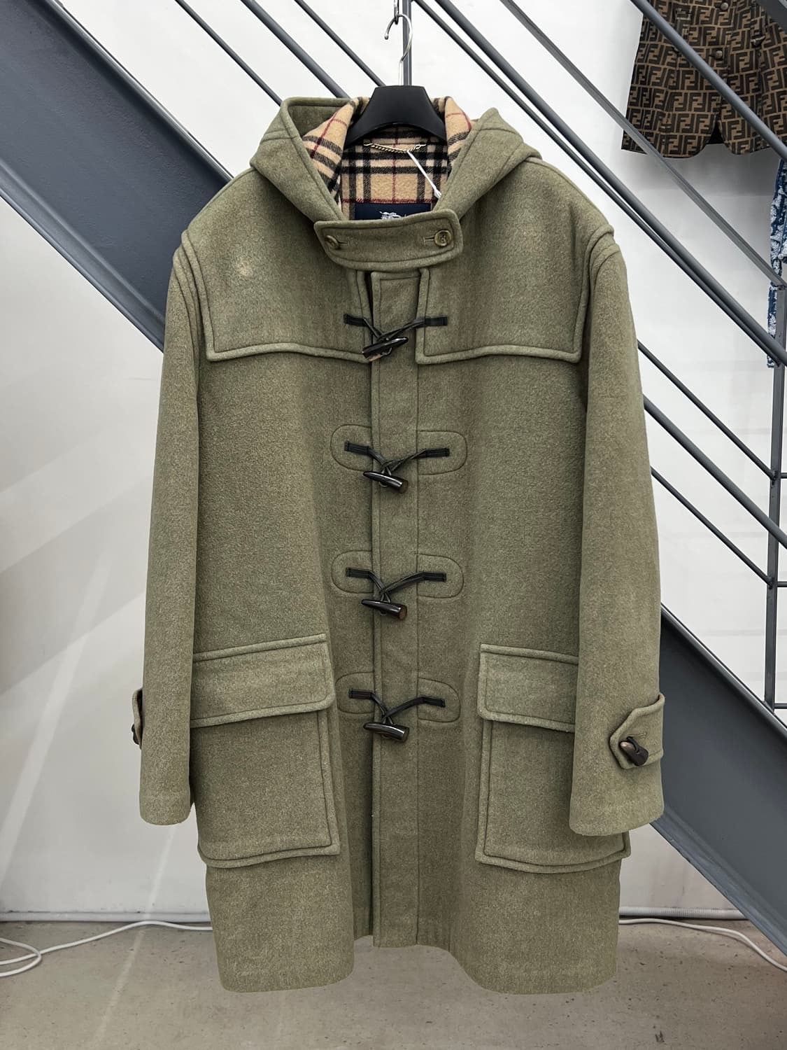 버버리 노바체크 올리브그린 더플 코트 상품이미지1