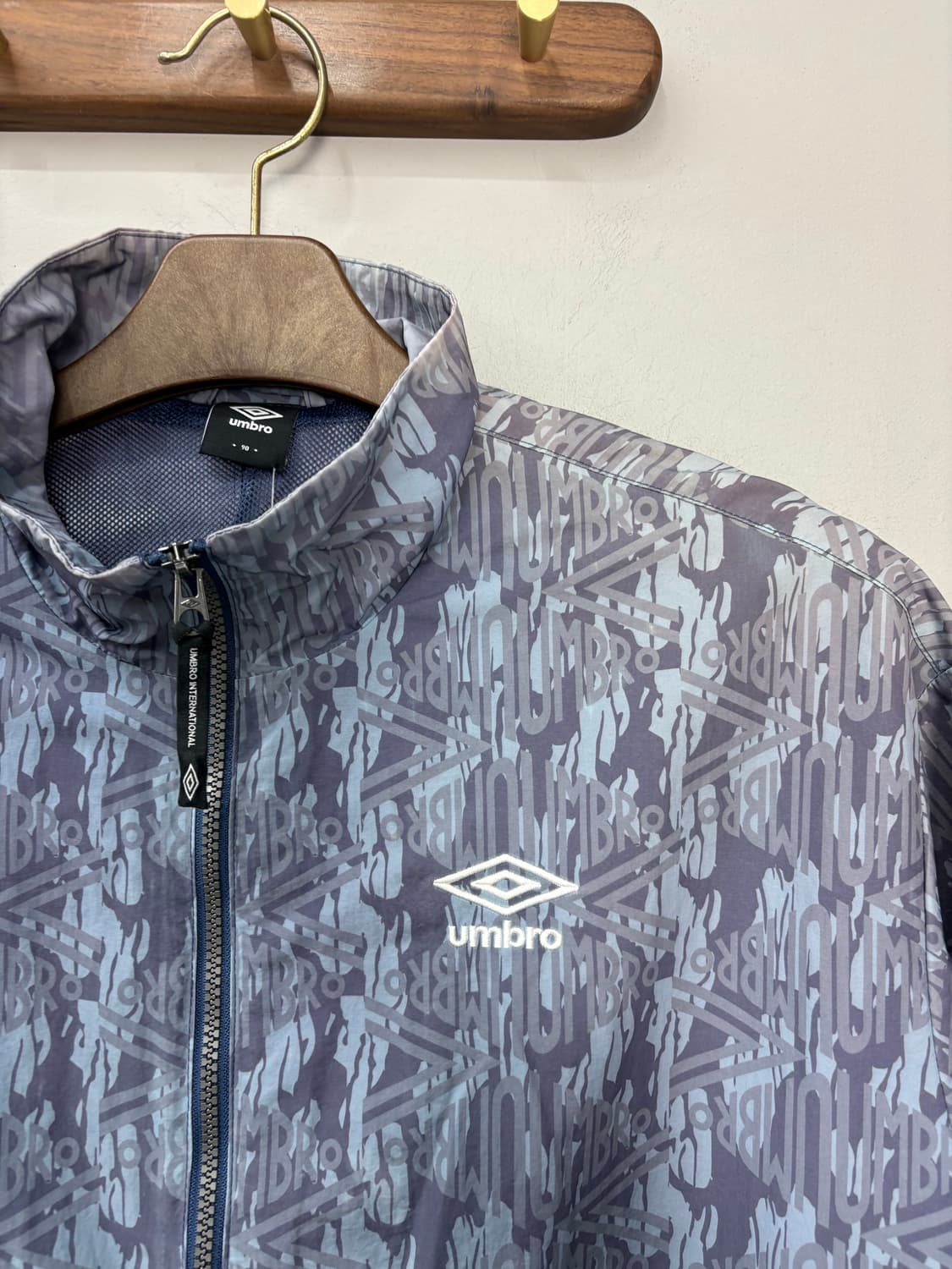 엄브로 스티릿 패턴 투웨이 올드스쿨 바람막이 자켓 A2795 상품이미지4