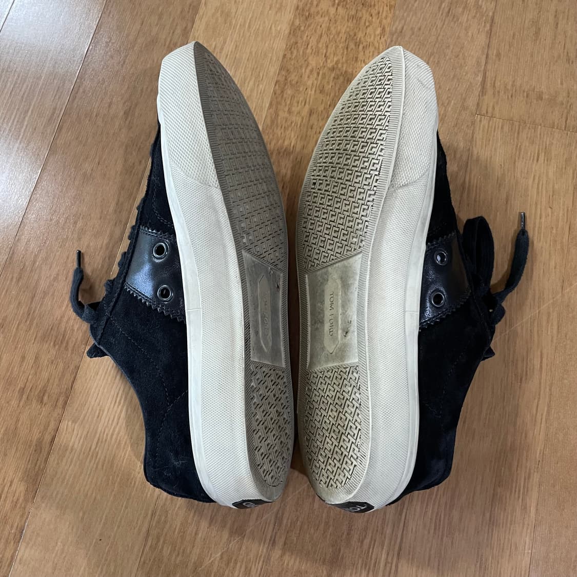 톰포드 스웨이드 스니커즈 245 상품이미지5