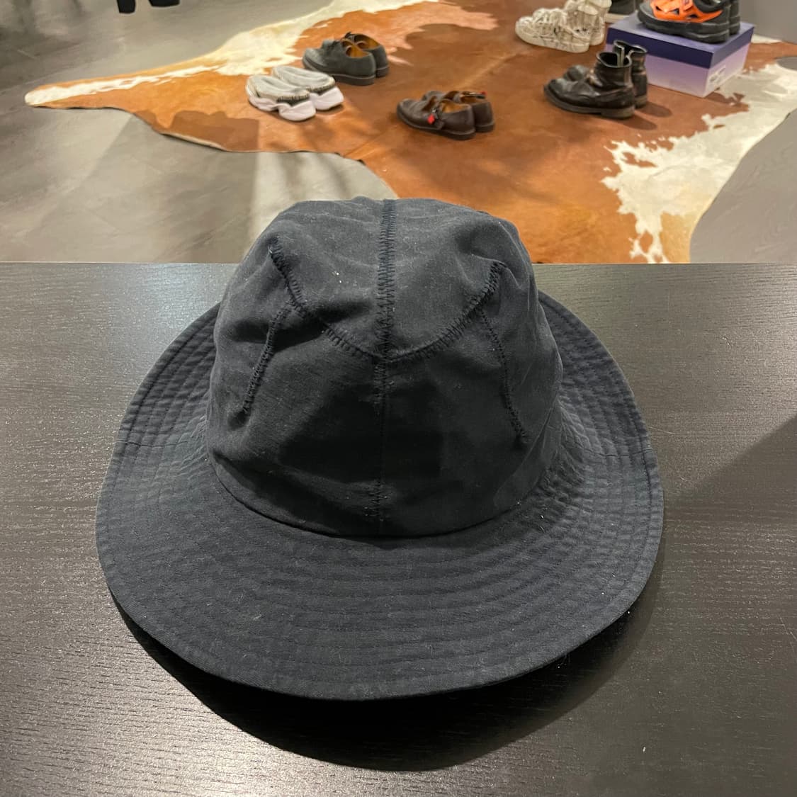 키지마 타카유키 패널 디테일 버킷햇 상품이미지1