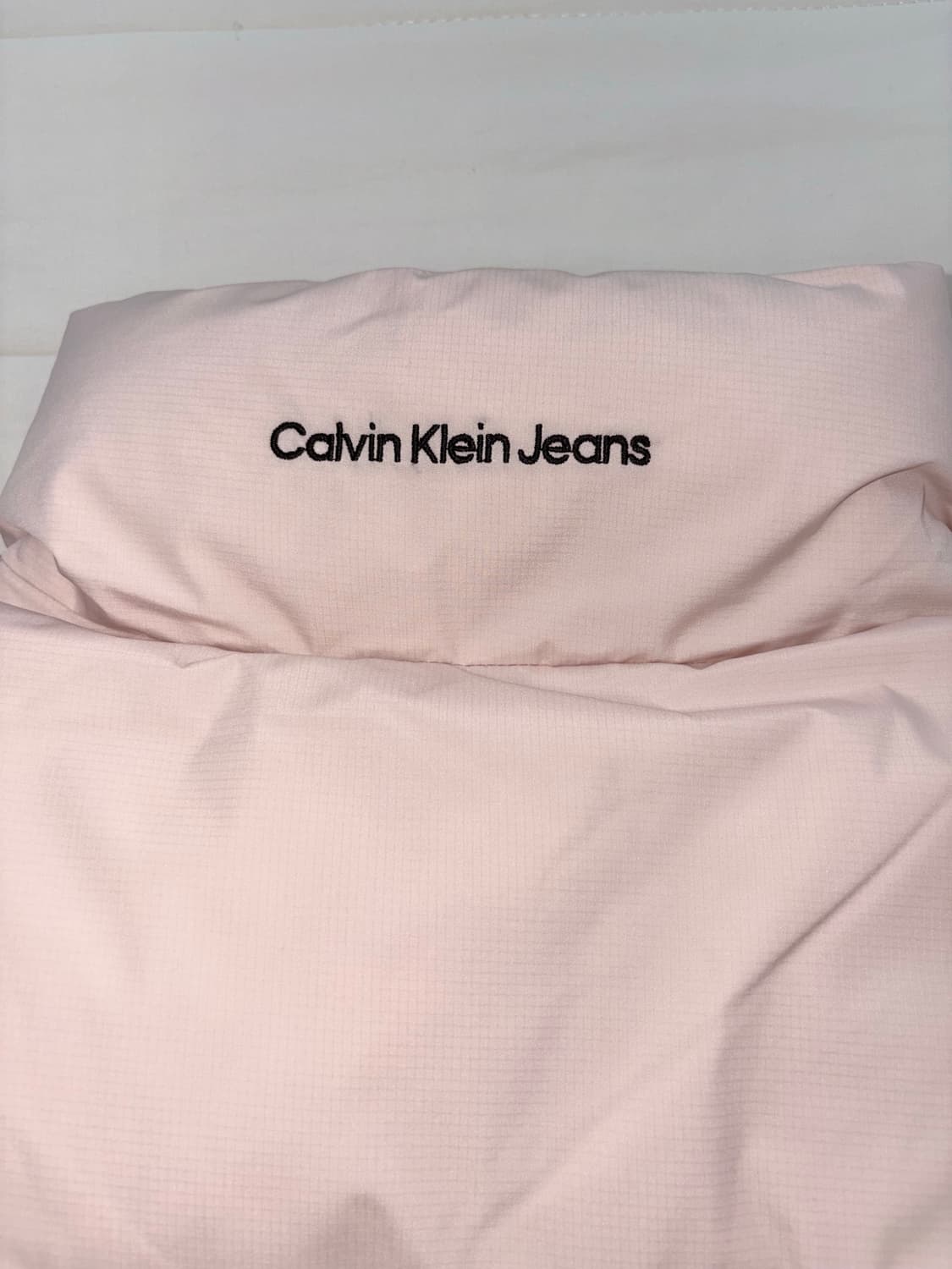 캘빈클라인 핑크베이지 숏랭스 스탠드 카라 푸퍼 숏패딩 상품이미지5