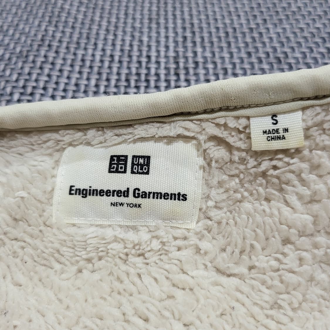 유니클로x엔지니어드 가먼츠 플리스 맨투맨 풀오버 (S) 상품이미지3