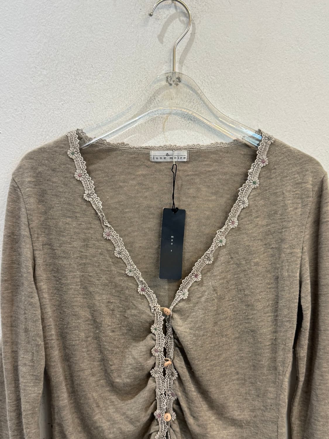 Lune moire beige V-neck lace cardigan  상품이미지3
