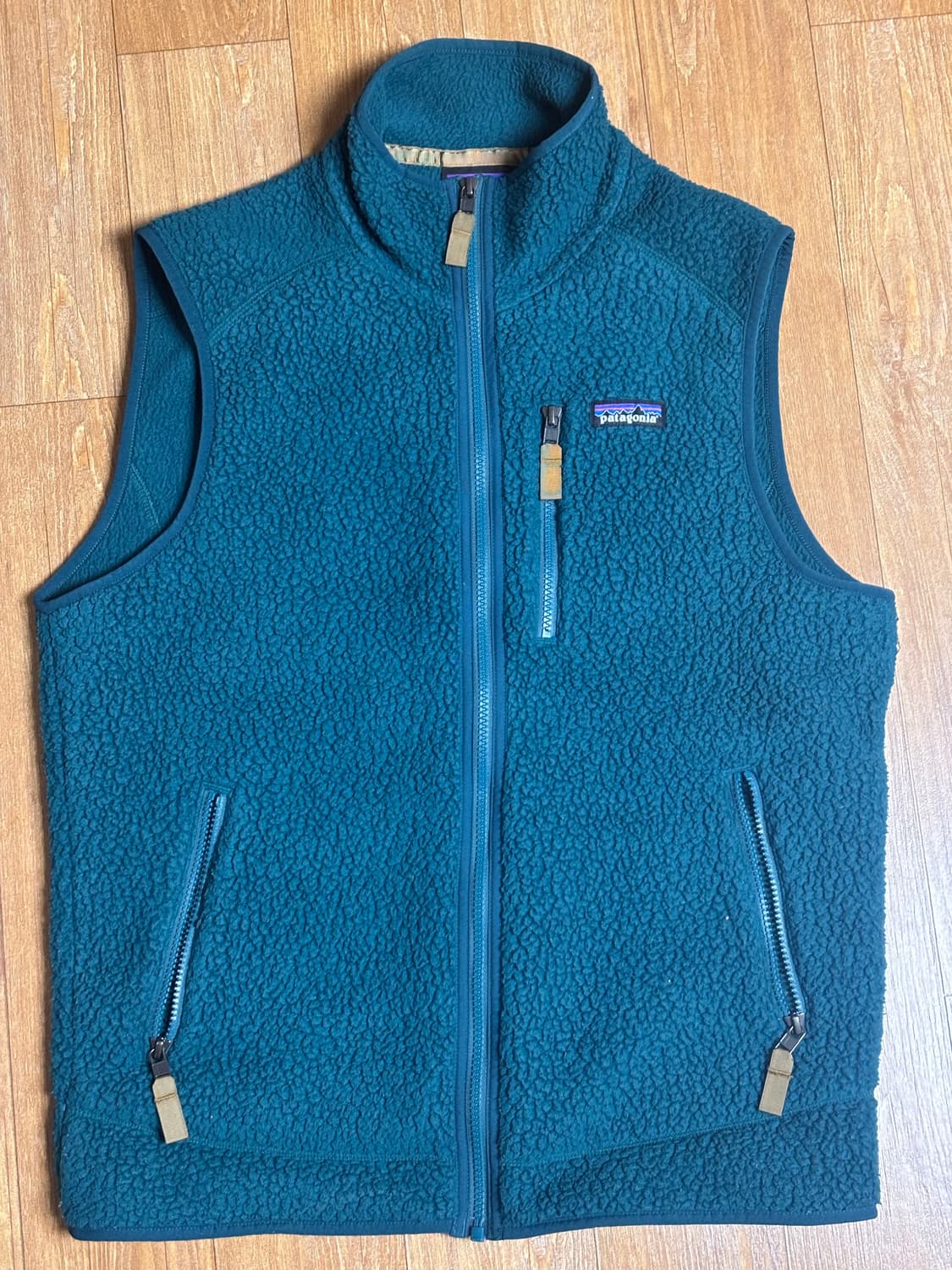 파타고니아 베스트 다크 보레알리스 그린 m사이즈 상품이미지1