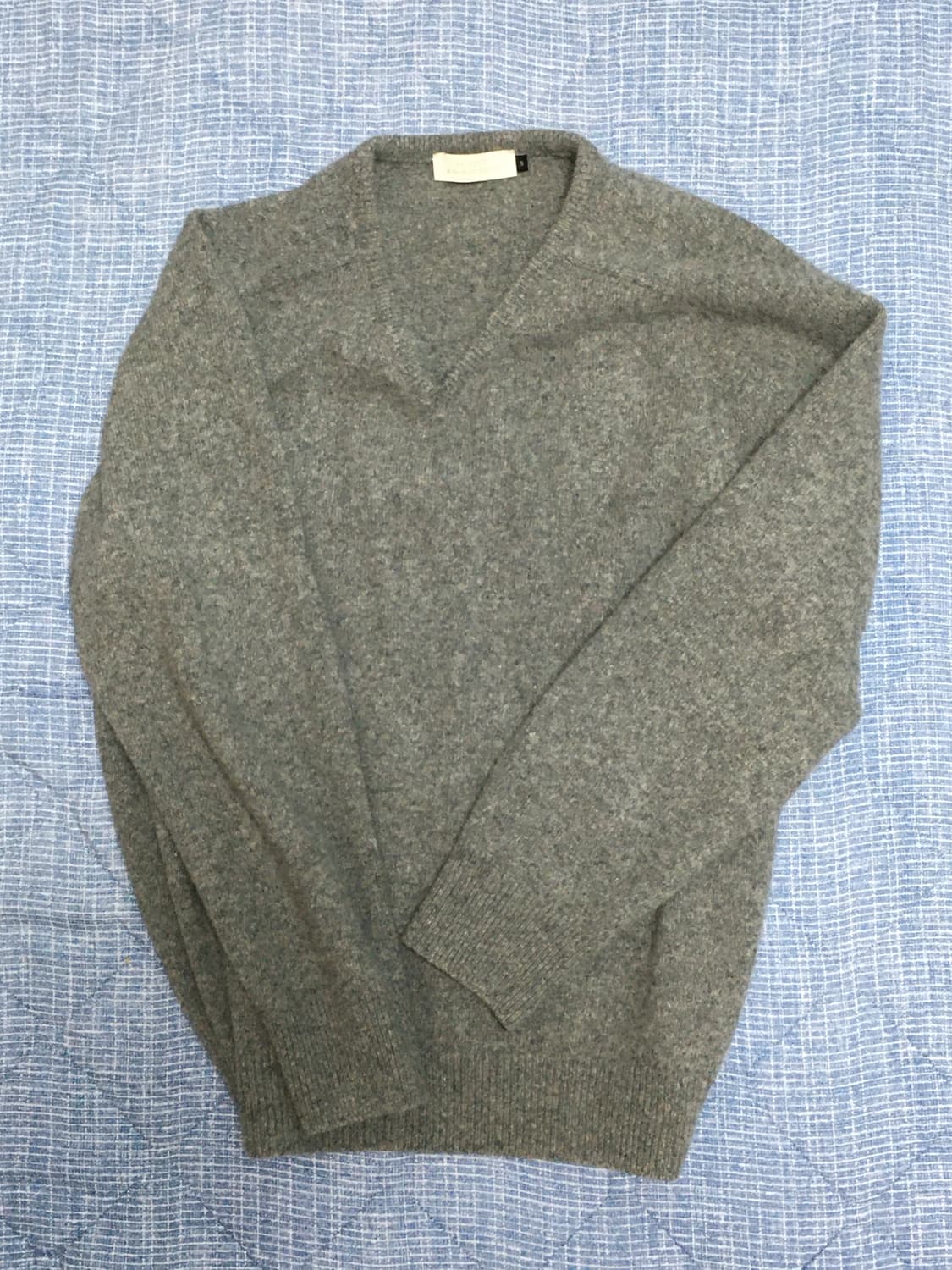 아모멘토 라쿤 브이넥 차콜 S 상품이미지1