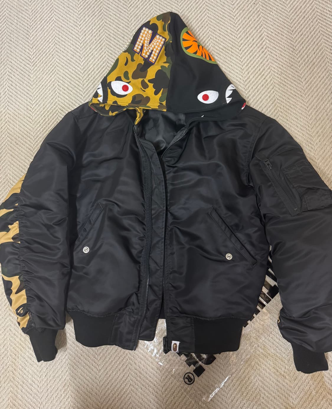 (W) 베이프 샤크 후드 MA-1 라이트 자켓 블랙 상품이미지2