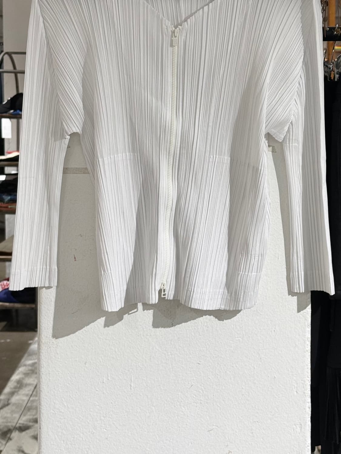 풀리츠플리즈 화이트 베이직 집업 가디건 상품이미지5