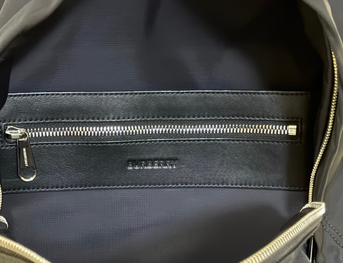 [정품/더스트백 포함] 버버리 나일론 백팩 블랙 상품이미지7