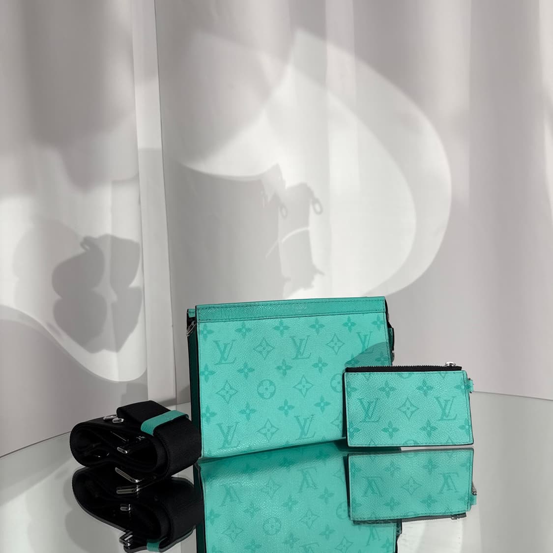 루이비통 모노그램 가스통 웨어러블 월릿 크로스백 상품이미지2