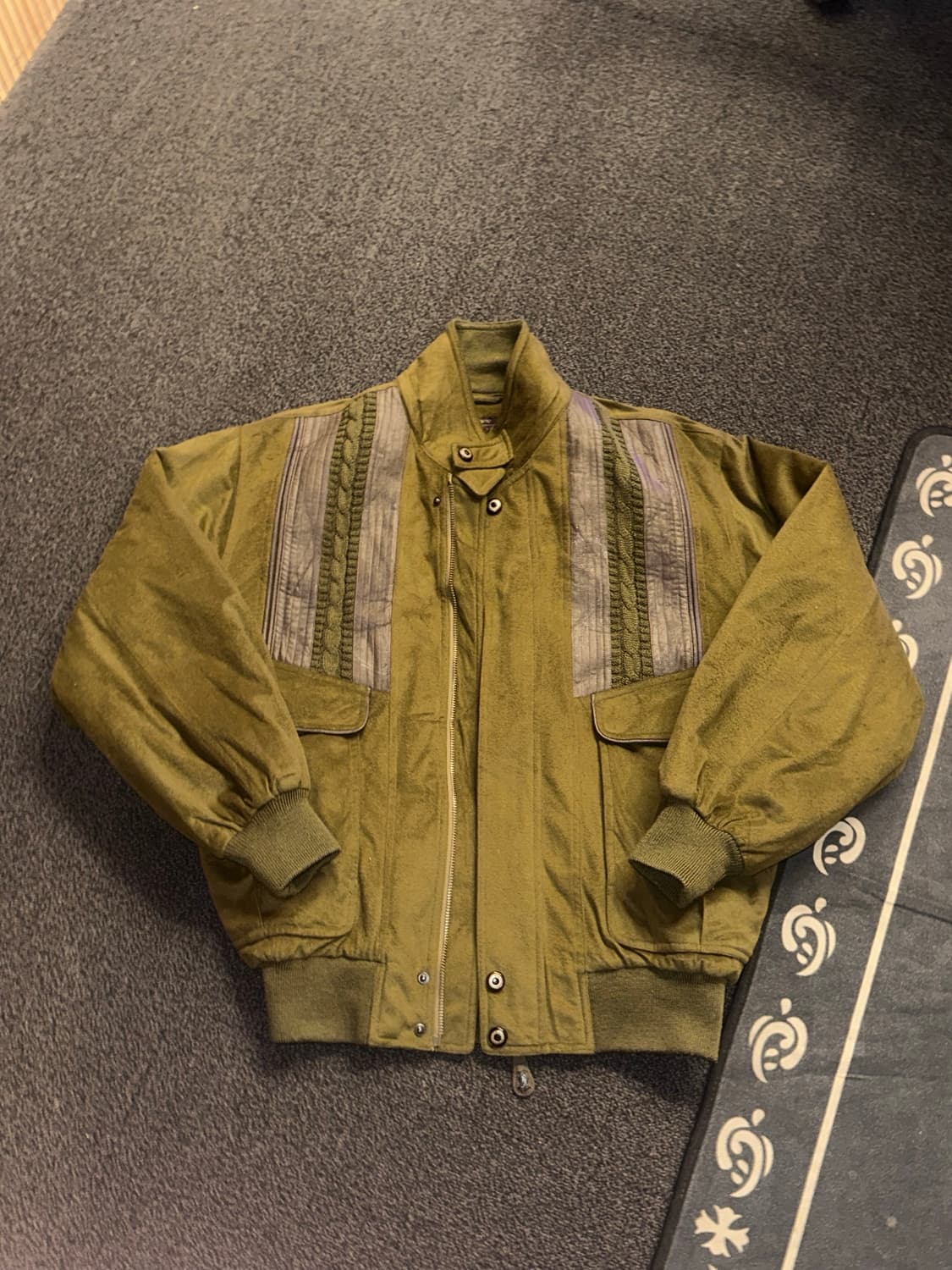 빈티지 카키 봄버 팝니다 상품이미지1