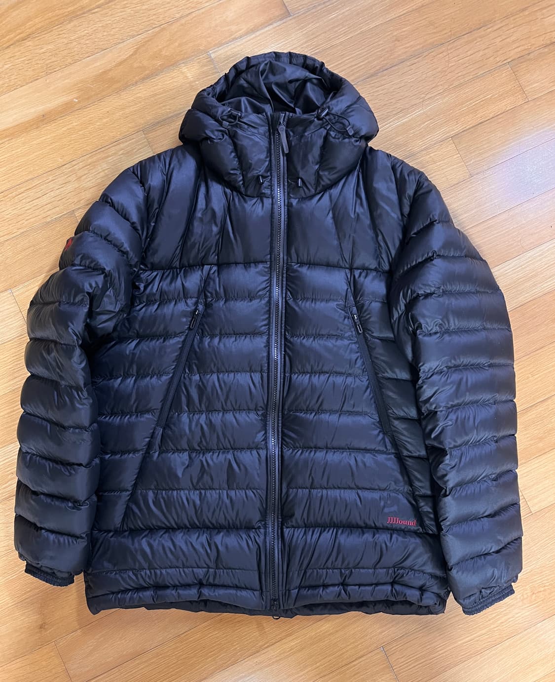 데상트 얼터레인 x JJJ자운드 다운 자켓 블랙 차콜 사이즈 L 판매 상품이미지1