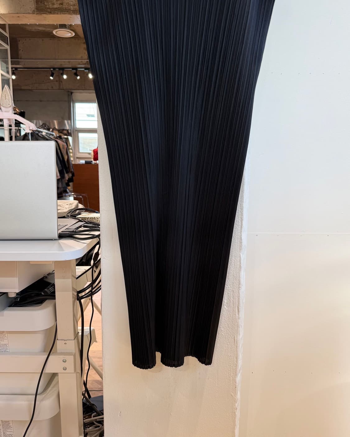 플리츠 플리즈 블랙 슬리브리스 원피스  상품이미지7