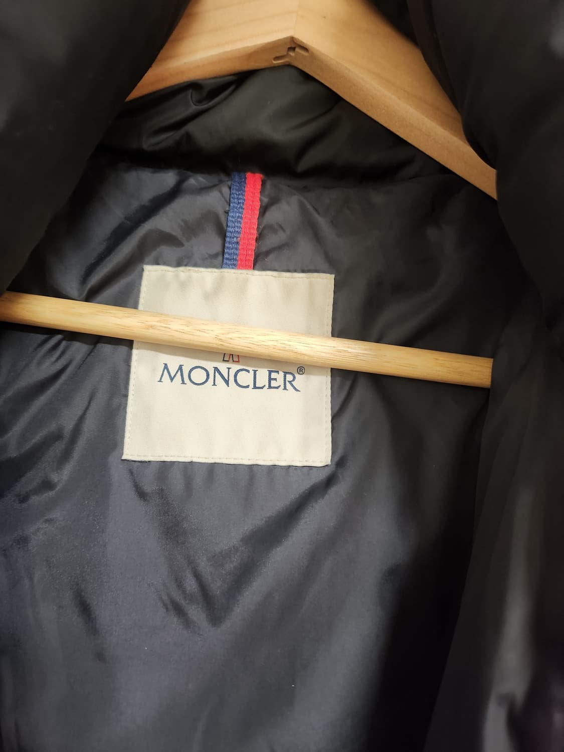 [3] 몽클레어 lavedan giubbotto 패딩 상품이미지3