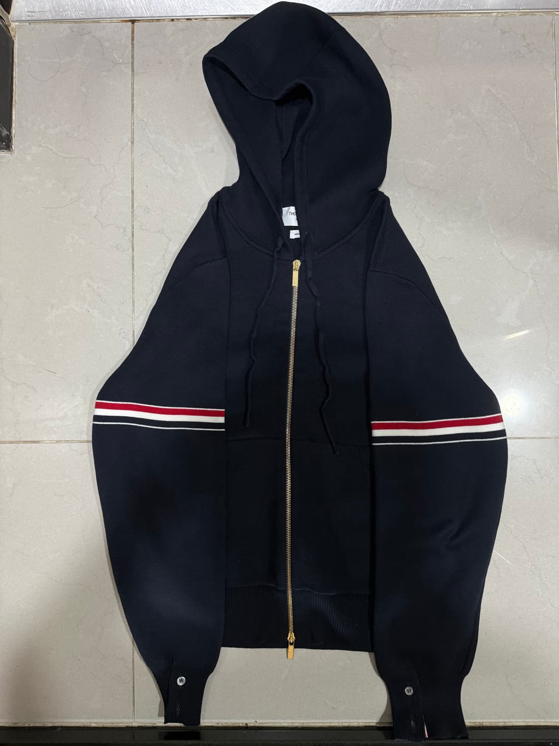 [당일출고,3사이즈] 톰브라운 암밴드 밀라노스티치 후드집업 상품이미지1