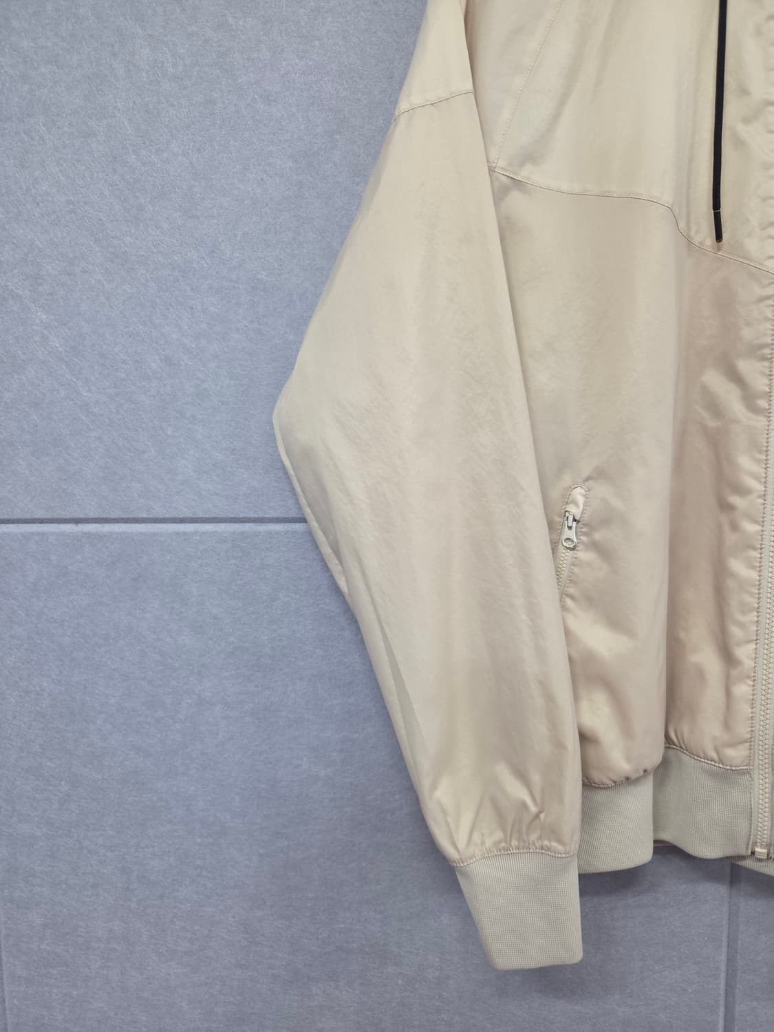 나이키(NIKE) 로고 후드 바람막이 자켓 베이지 상품이미지3