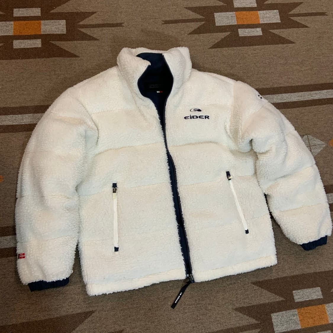 아이더 구스다운 쉐르파 리버시블 숏패딩 M 상품이미지1