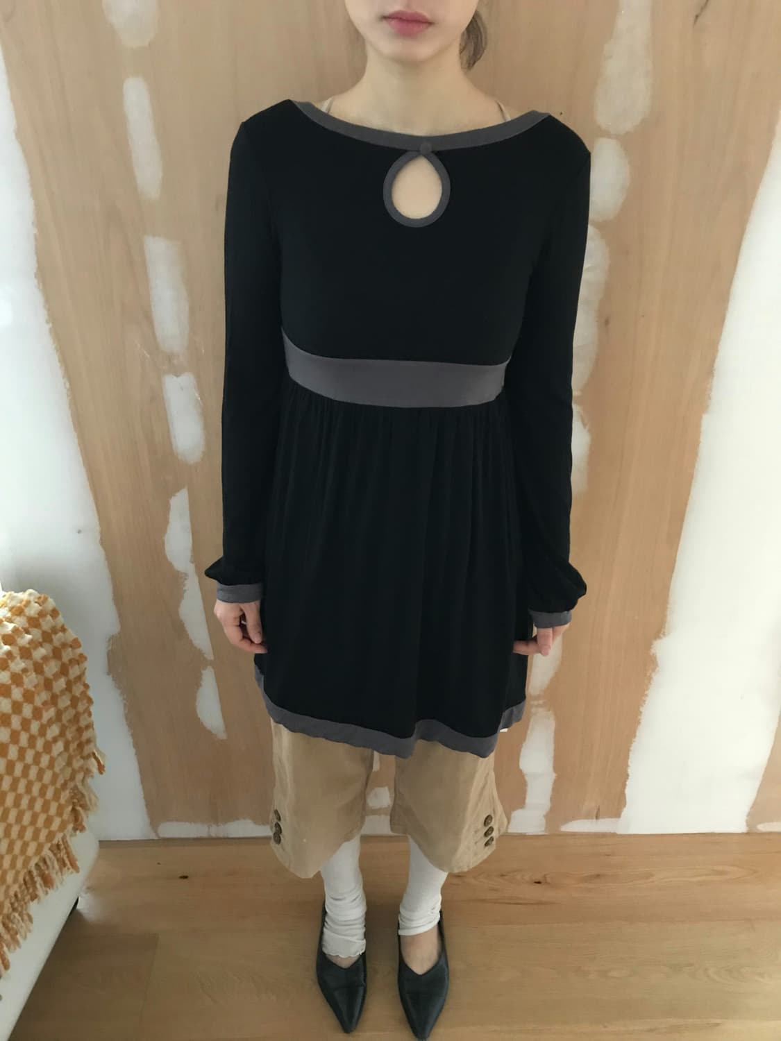 vintage hole black top 상품이미지4