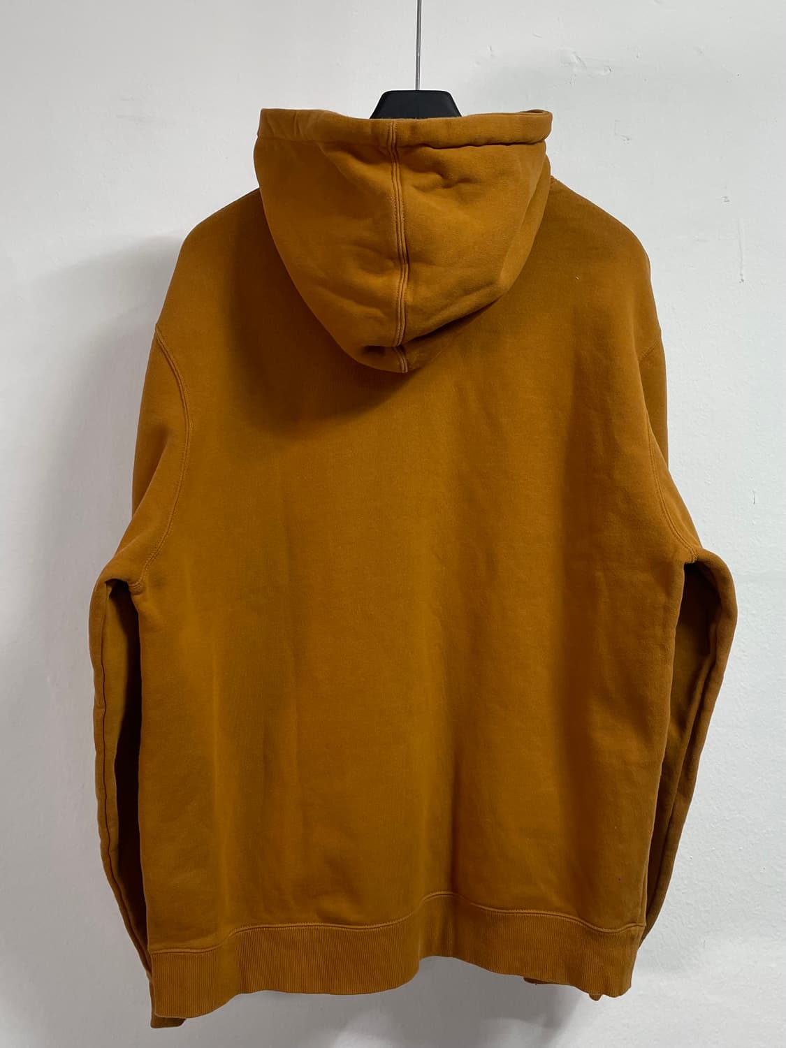 스투시 스펠아웃 머스타드 오버핏 후드티  (on.225)   상품이미지3