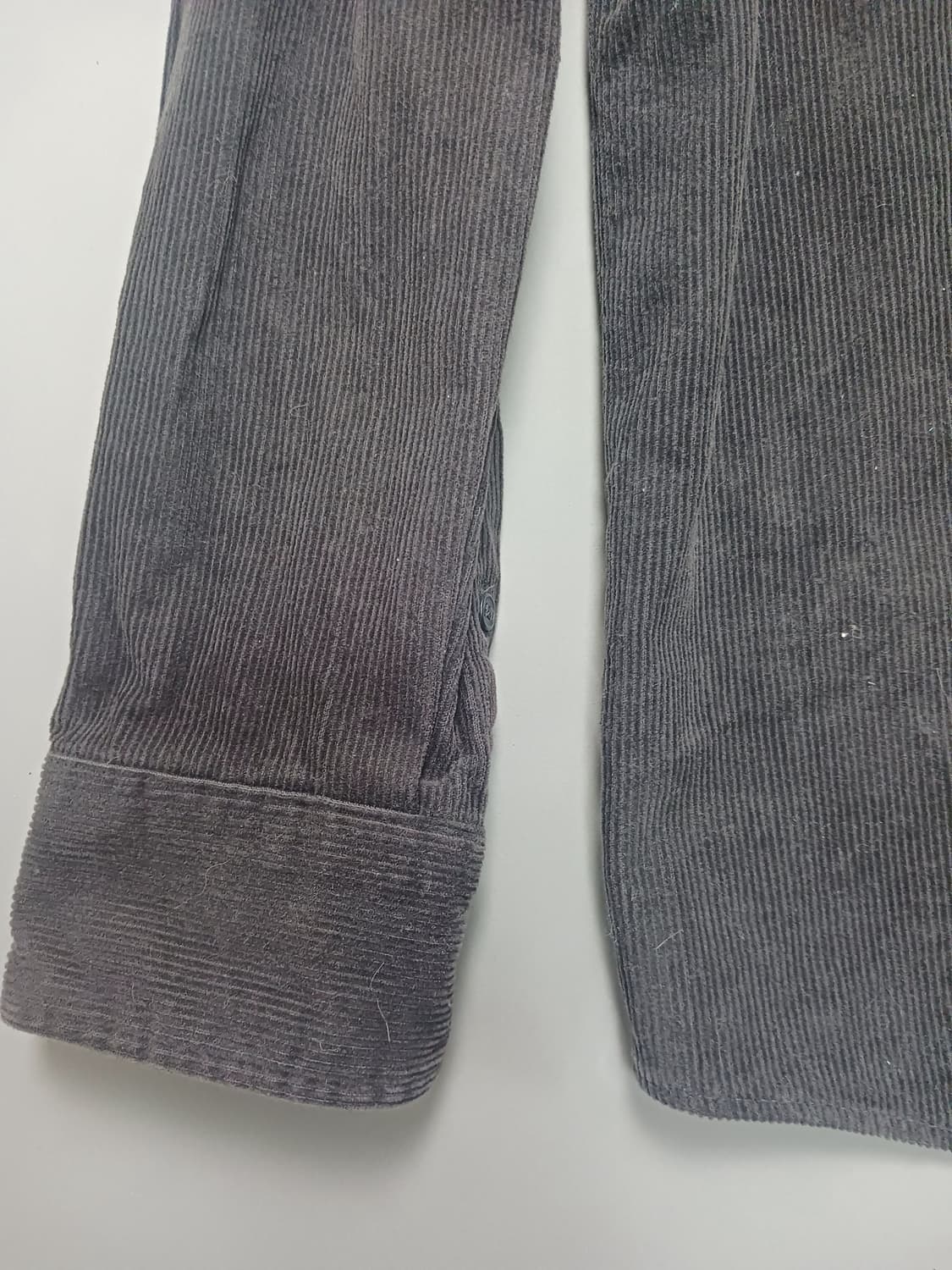 [L] 무신사 스탠다드 릴렉스핏 코듀로이 셔츠 다크그레이 상품이미지9