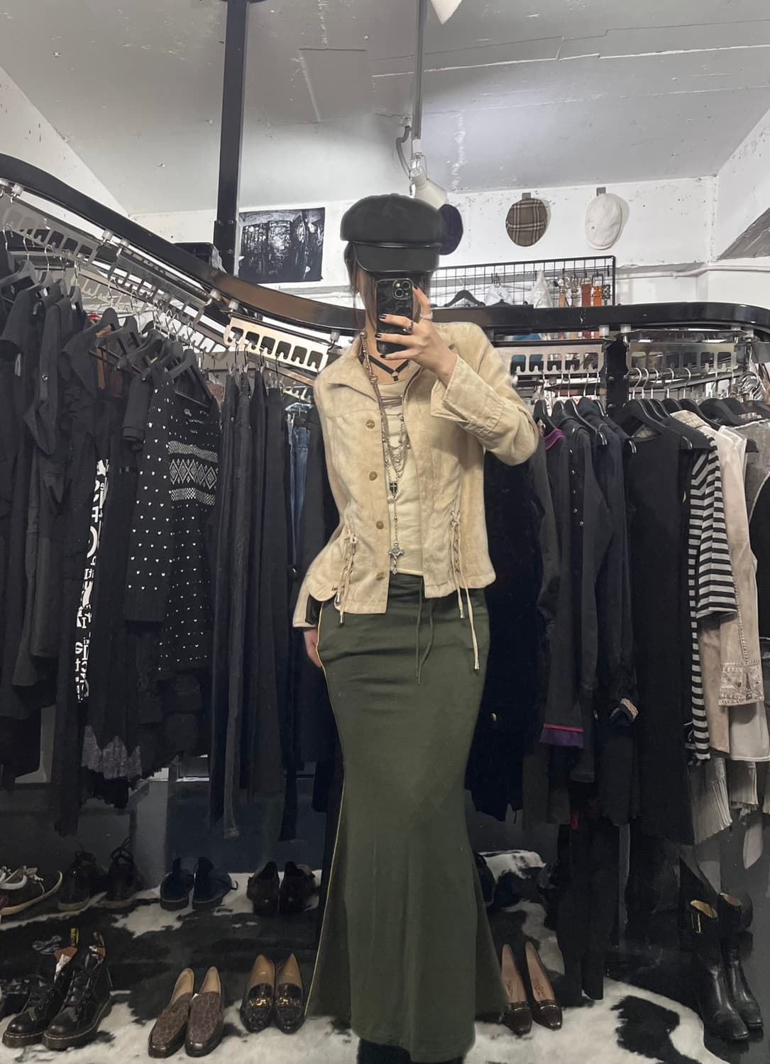 아일렛 베이지 스웨이드 자켓 상품이미지1