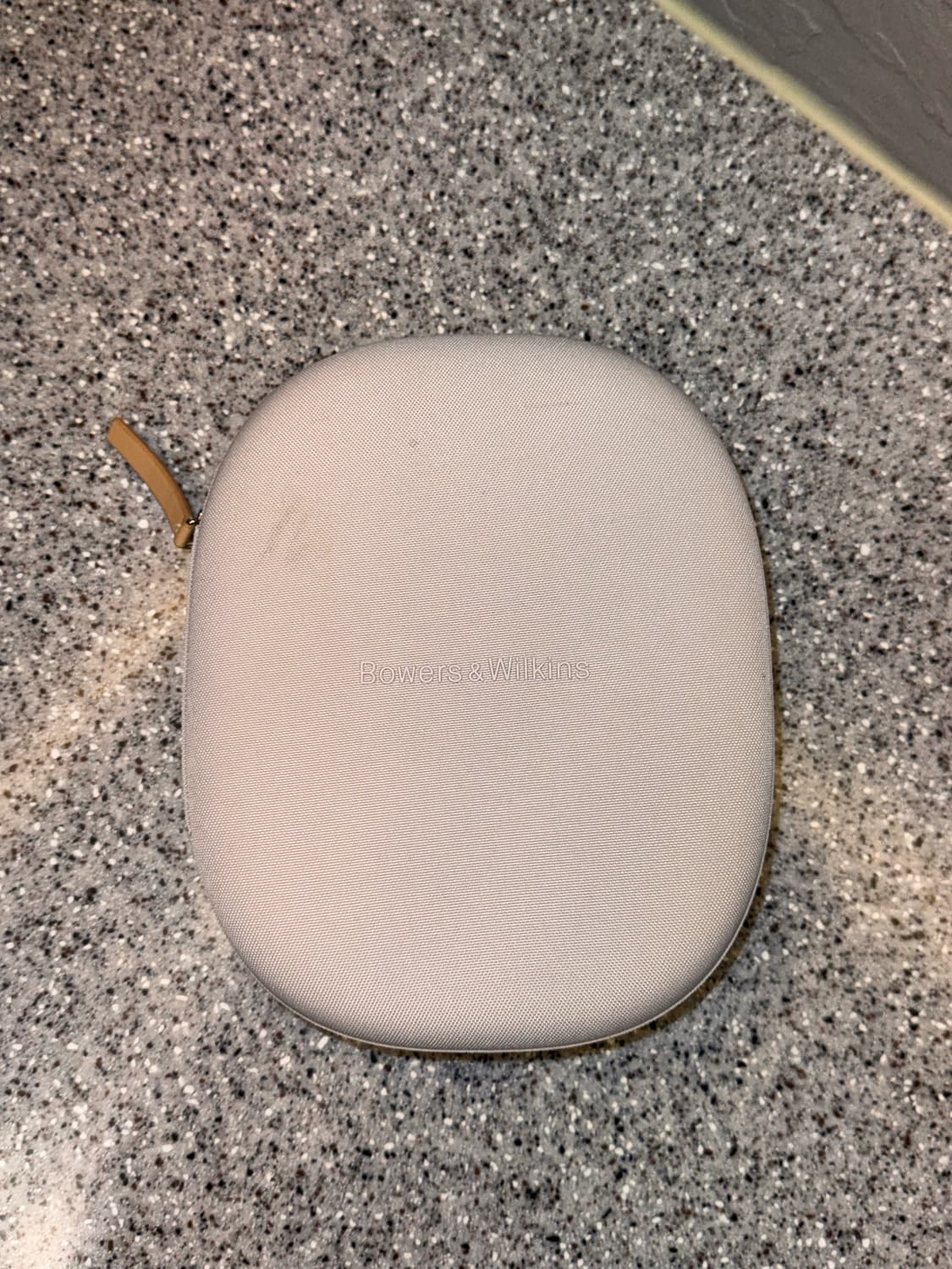 Bowers & wilkins PX8 상품이미지2