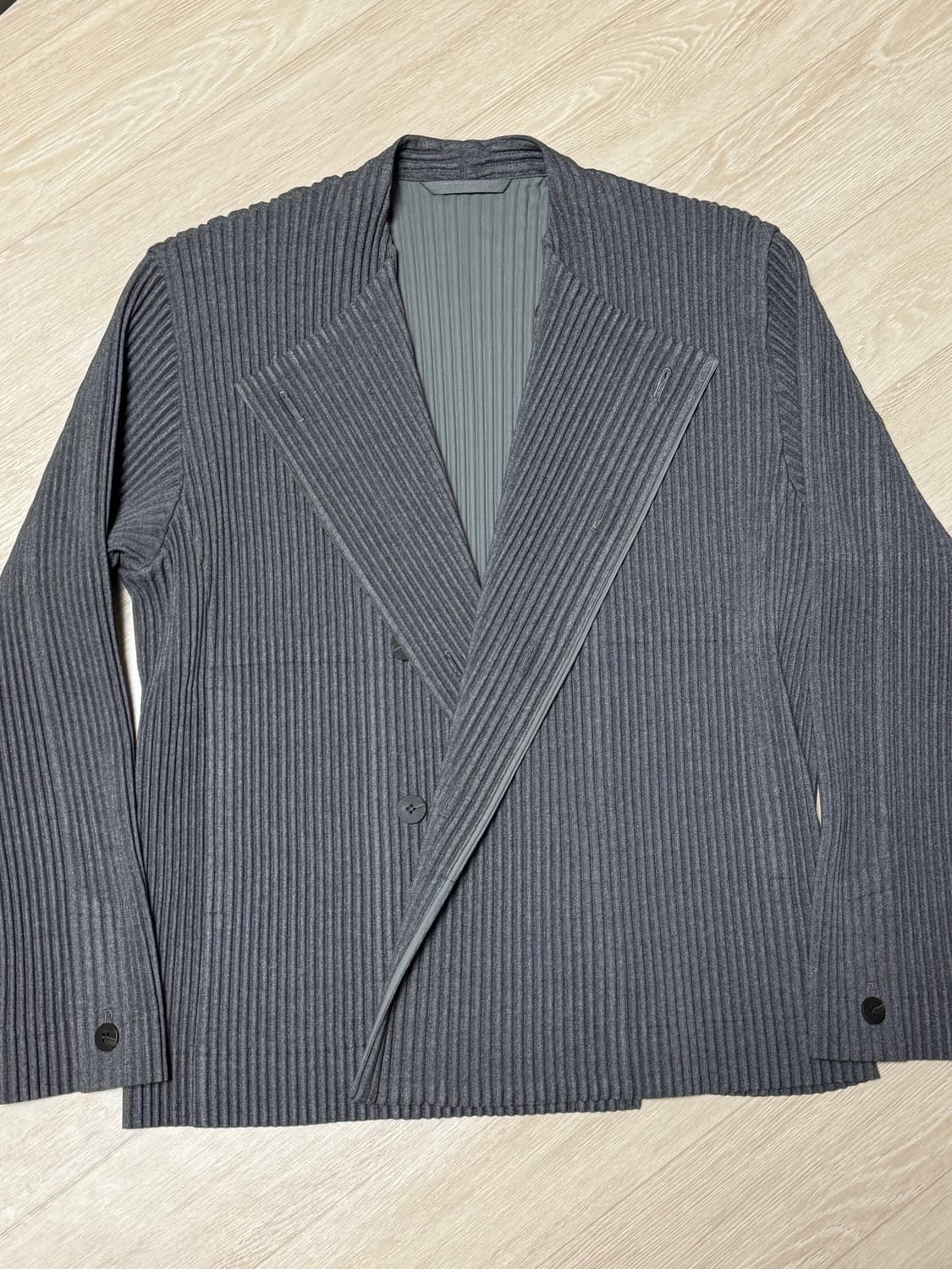 옴므플리세 울라이크 플리츠 자켓 상품이미지5