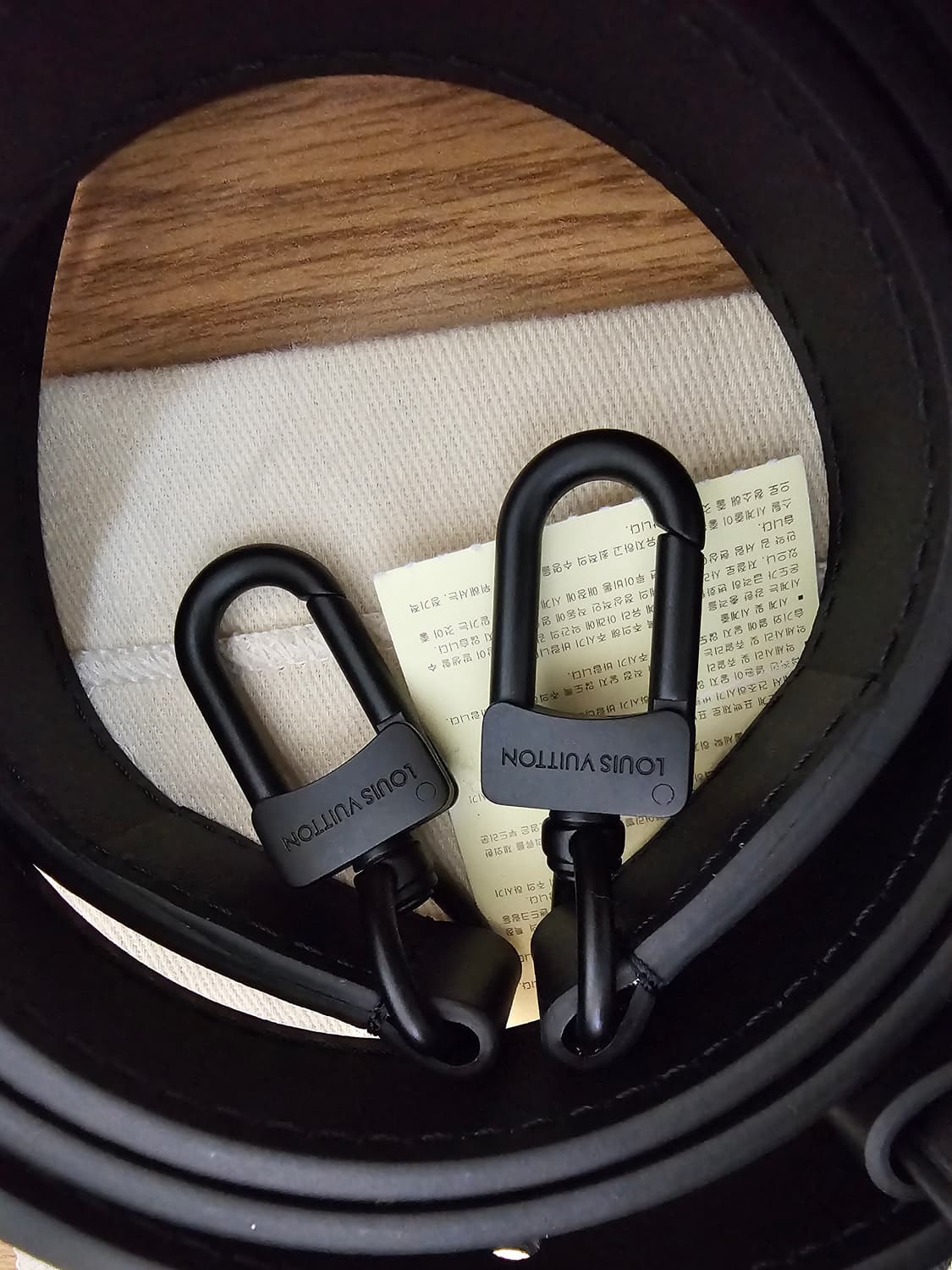 루이비통 버질아블로 s락 토리옹 버티컬 트렁크 크로스백 상품이미지9