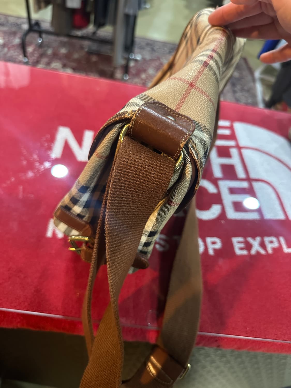 버버리 노바체크 크로스백 상품이미지3