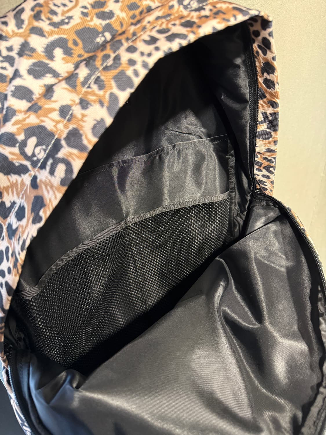 베이프 와일드 레오파드 데이팩 상품이미지8