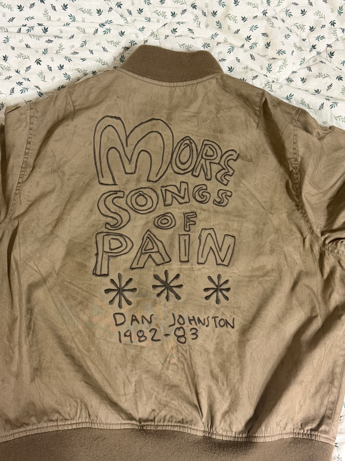 [M] 디스이즈네버댓 x 다니엘 존스턴 워시드 탱커 자켓 카키 디네댓 상품이미지2