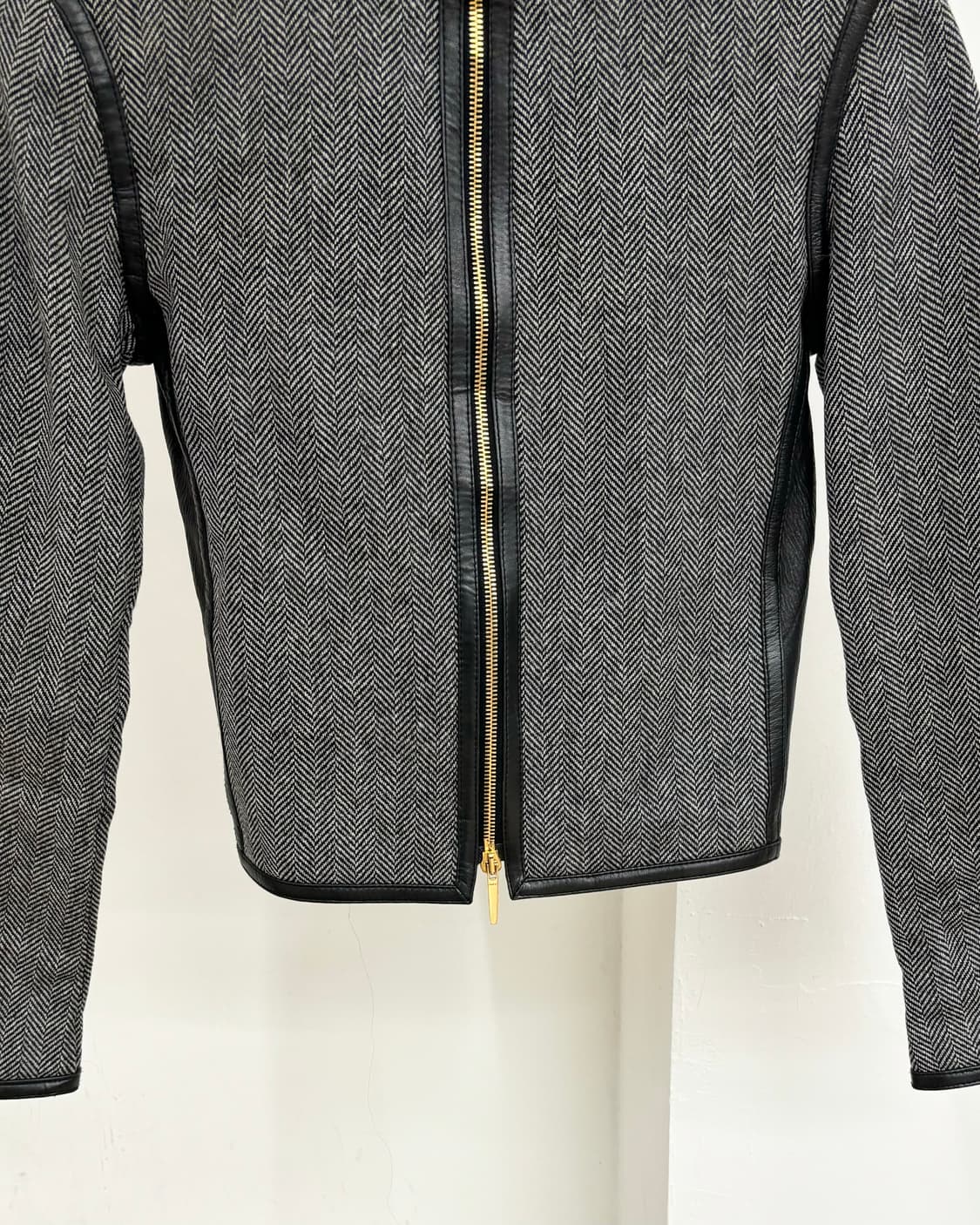 구찌 그레이 헤링본 블랙 가죽 트리밍 자켓 상품이미지5