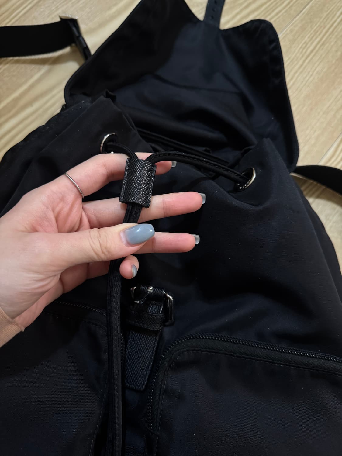 프라다 백팩 미듐 상품이미지2