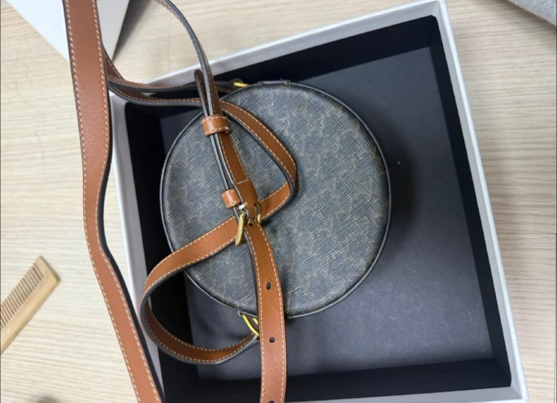 셀린느 트리옹프 라운드 숄더백 상품이미지2