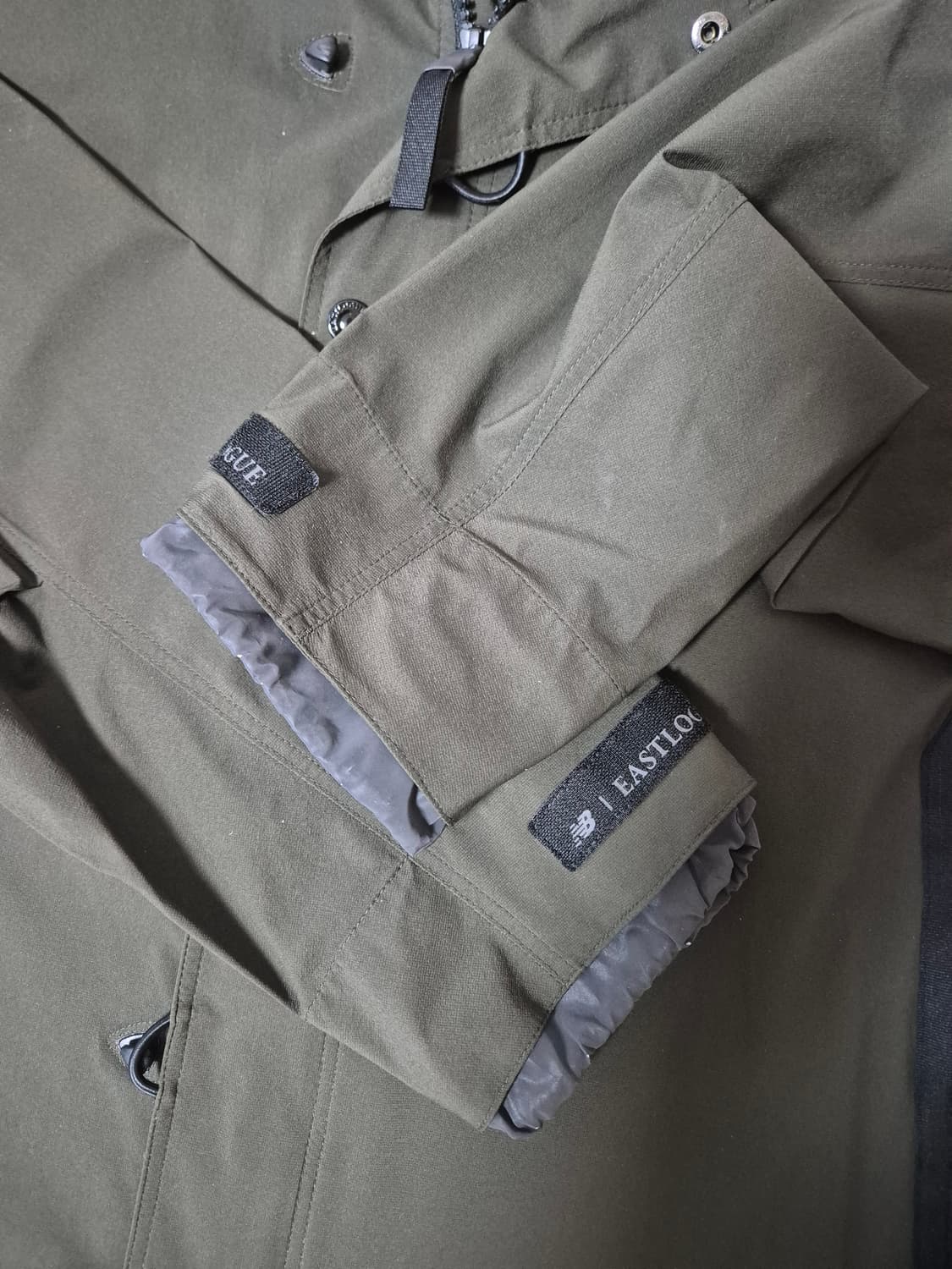 뉴발란스 x 이스트로그 3L 나일론 덱 자켓  상품이미지4