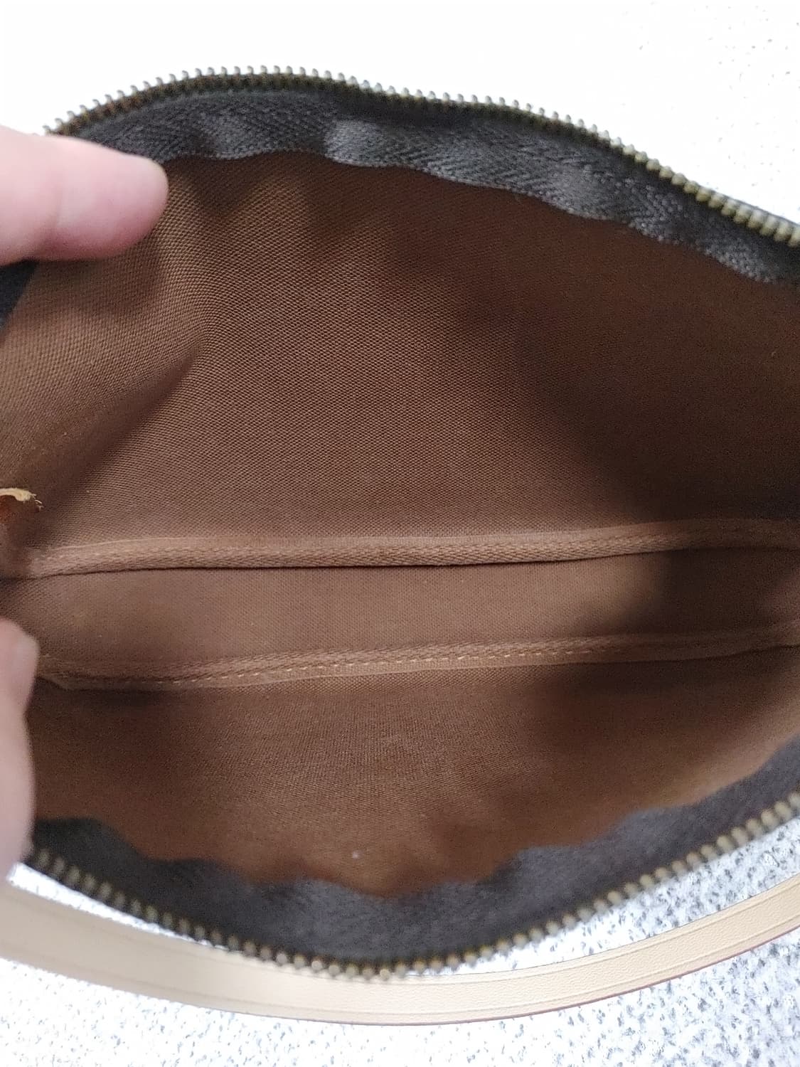 정품 루이비통 포쉐트 악세수아 포치 파우치백 토트백 상품이미지8