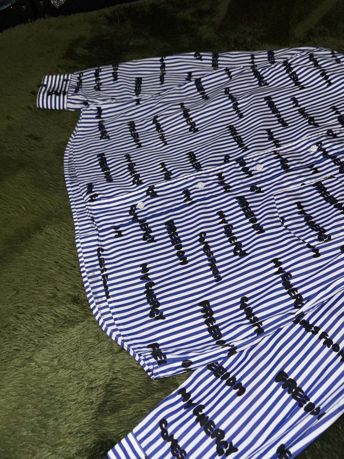 [M] 꼼데가르송 셔츠 24AW MADE IN FRANCE 레터링 셔츠 상품이미지5