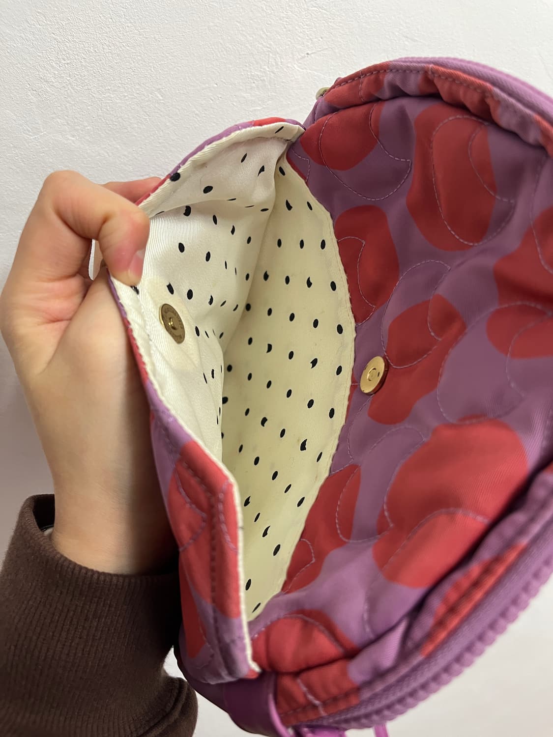 냥이가 숨겨진 퍼플 도트 크로스백 🐱 상품이미지5