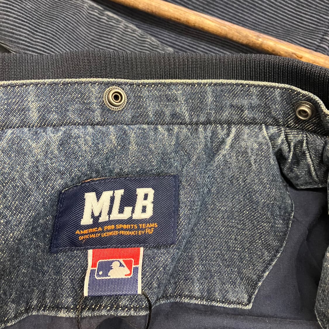 N195 00s mlb 엠엘비 뉴욕양키스 데님 바시티 자켓 상품이미지2