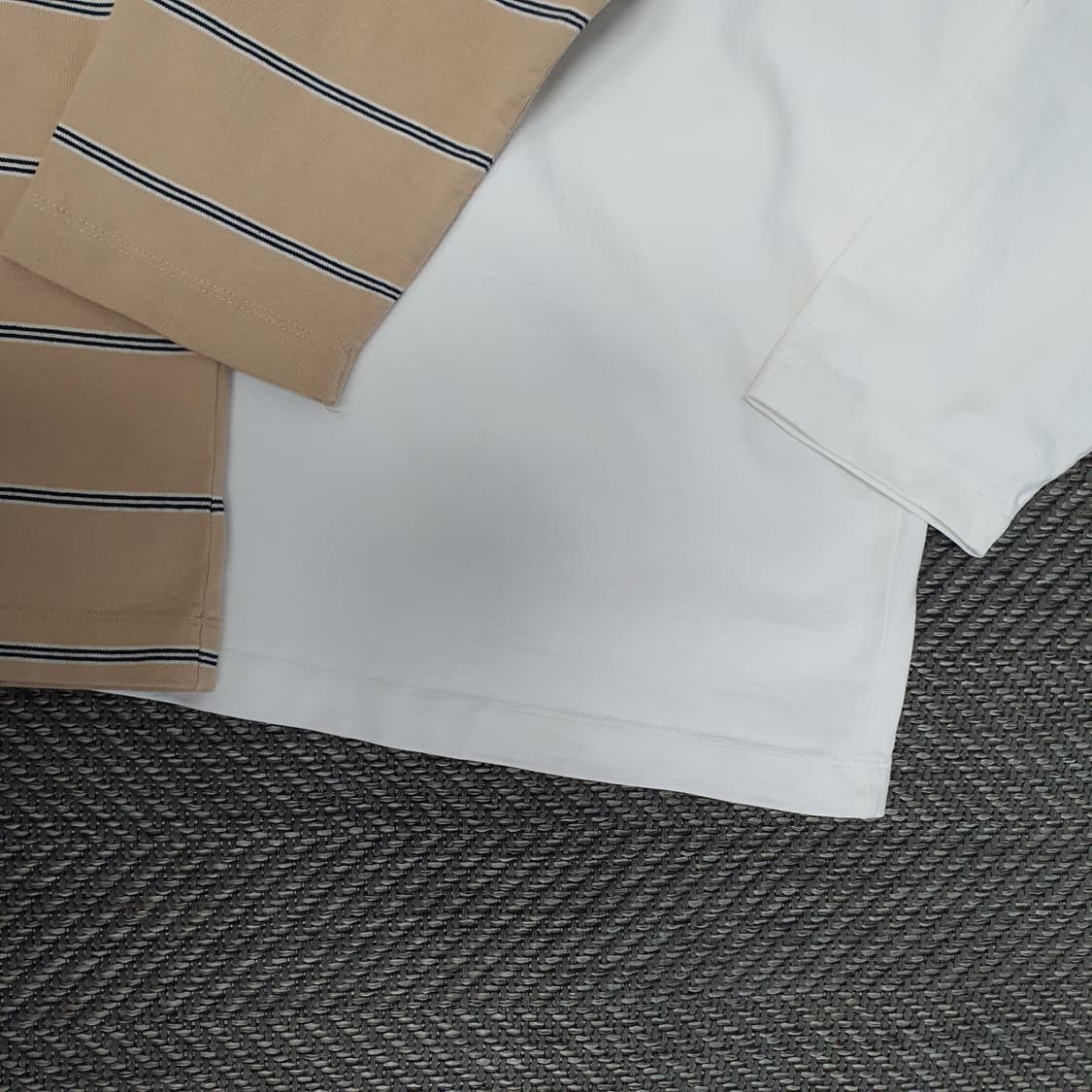 지오다노 긴소매 면티 남자105 (2벌가격) 상품이미지5